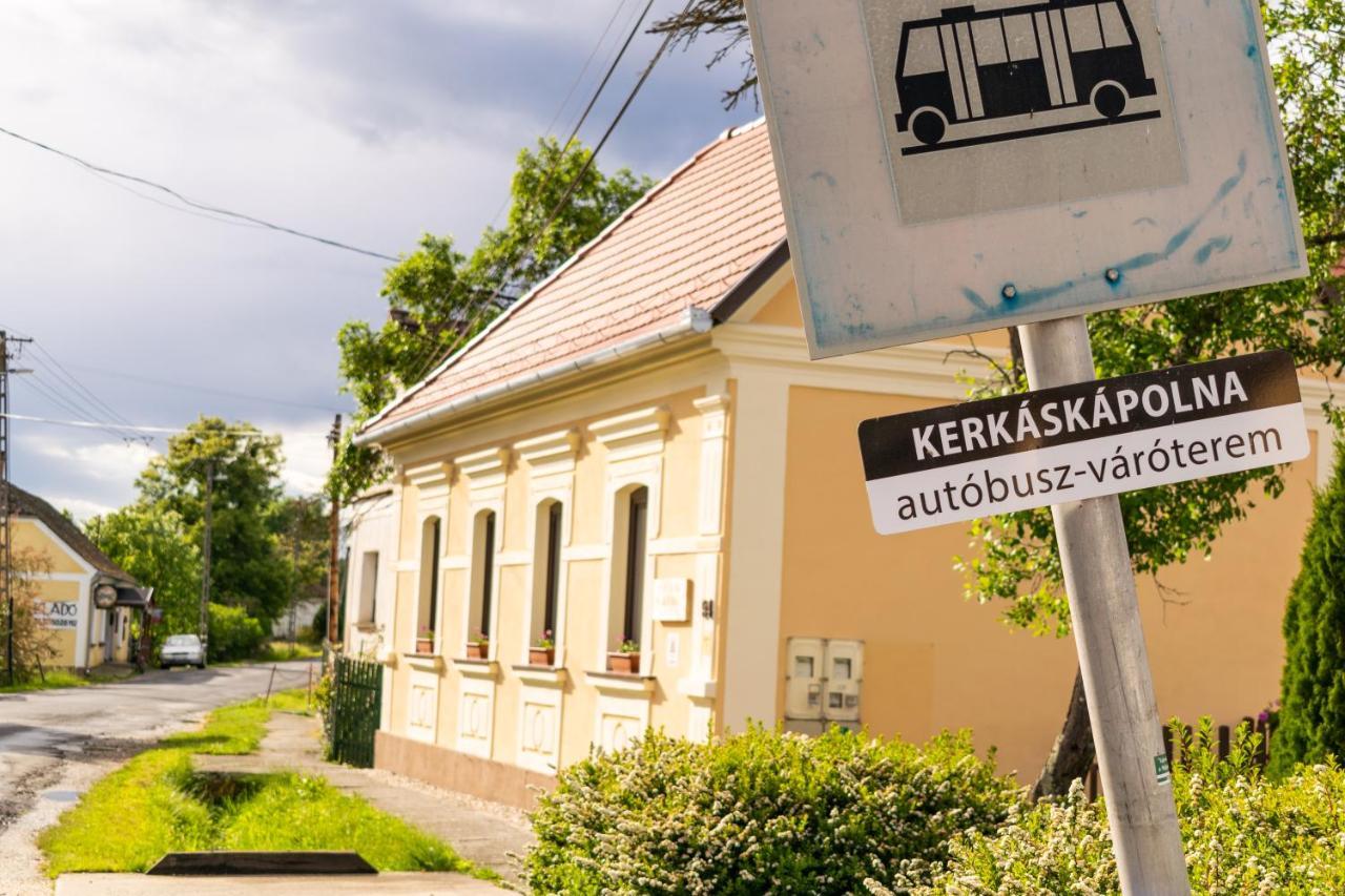 Kapolna Vendeghaz Apartment Kerkaskapolna Exterior photo